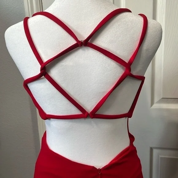 La femme Red Formal Dress Size 0 - Picture 9 of 13